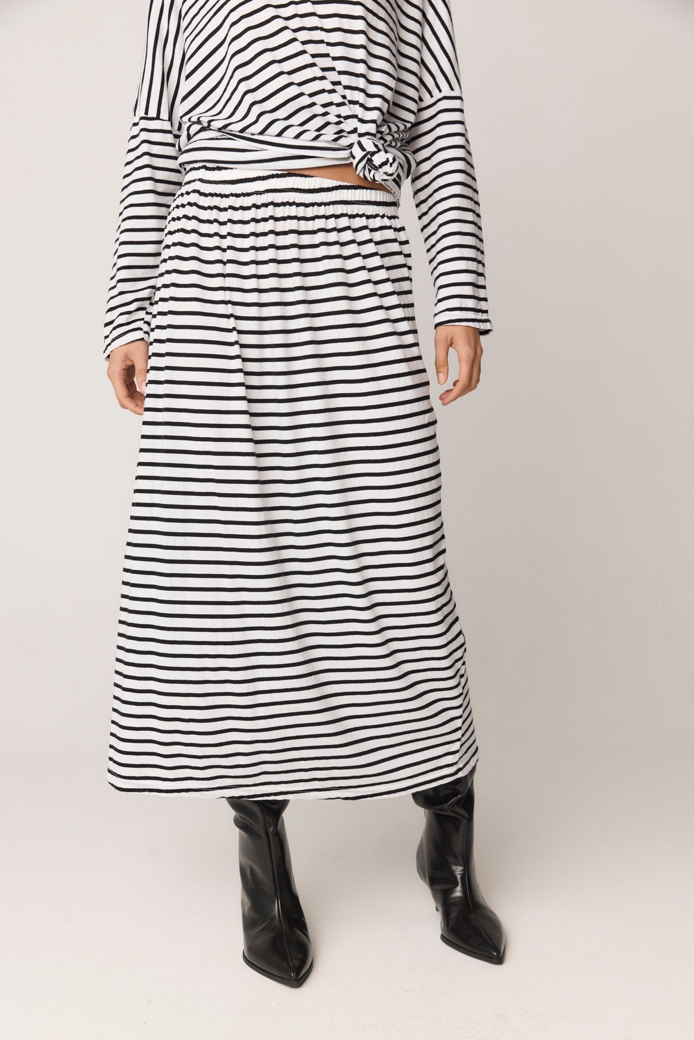 STRIPE SKIRT - BLACK & WHITE