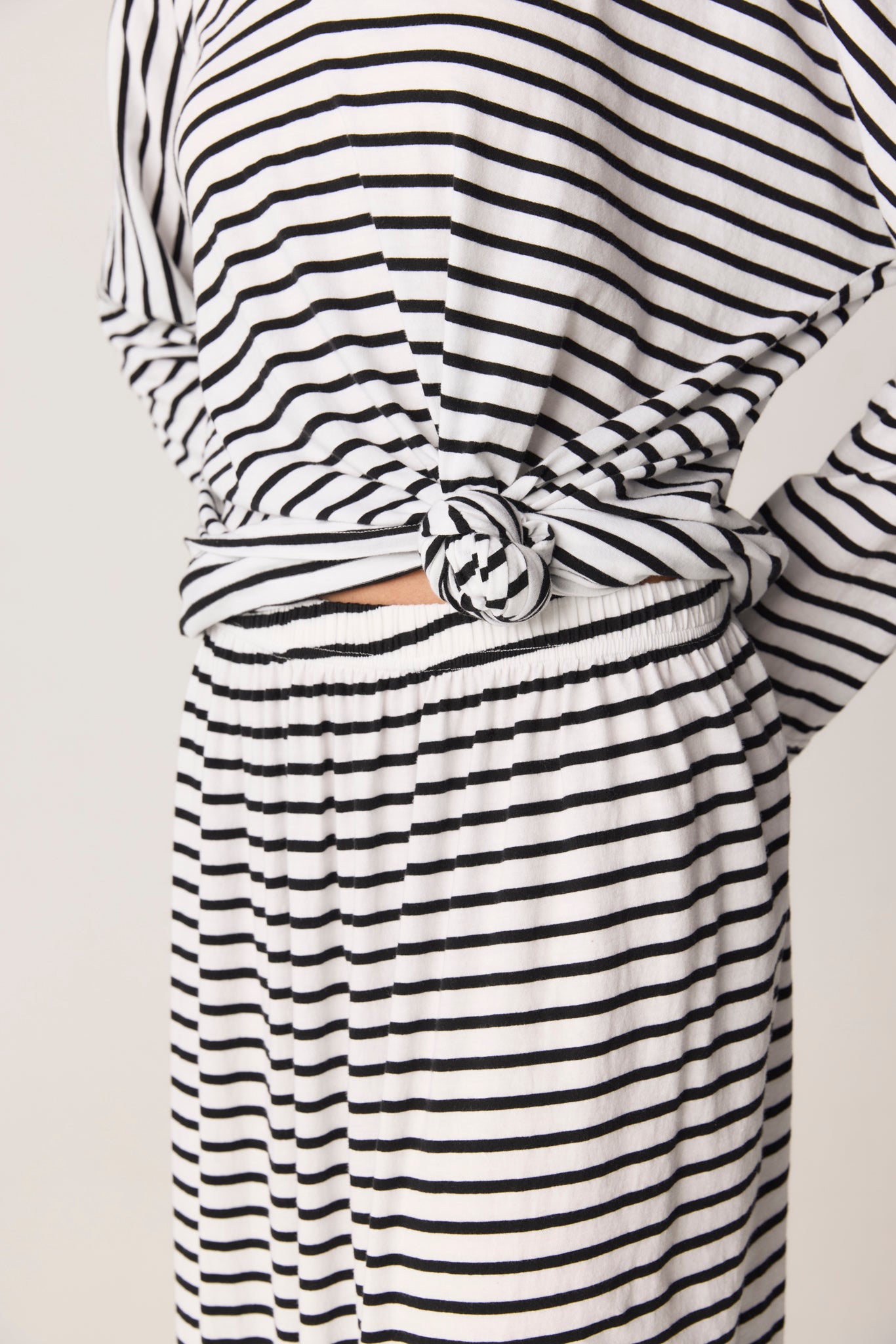 STRIPE SKIRT - BLACK & WHITE