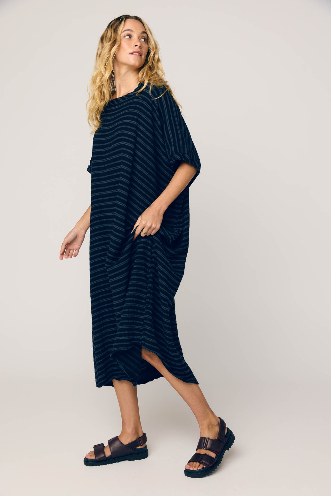 GAUZZY DRESS - DARK NAVY