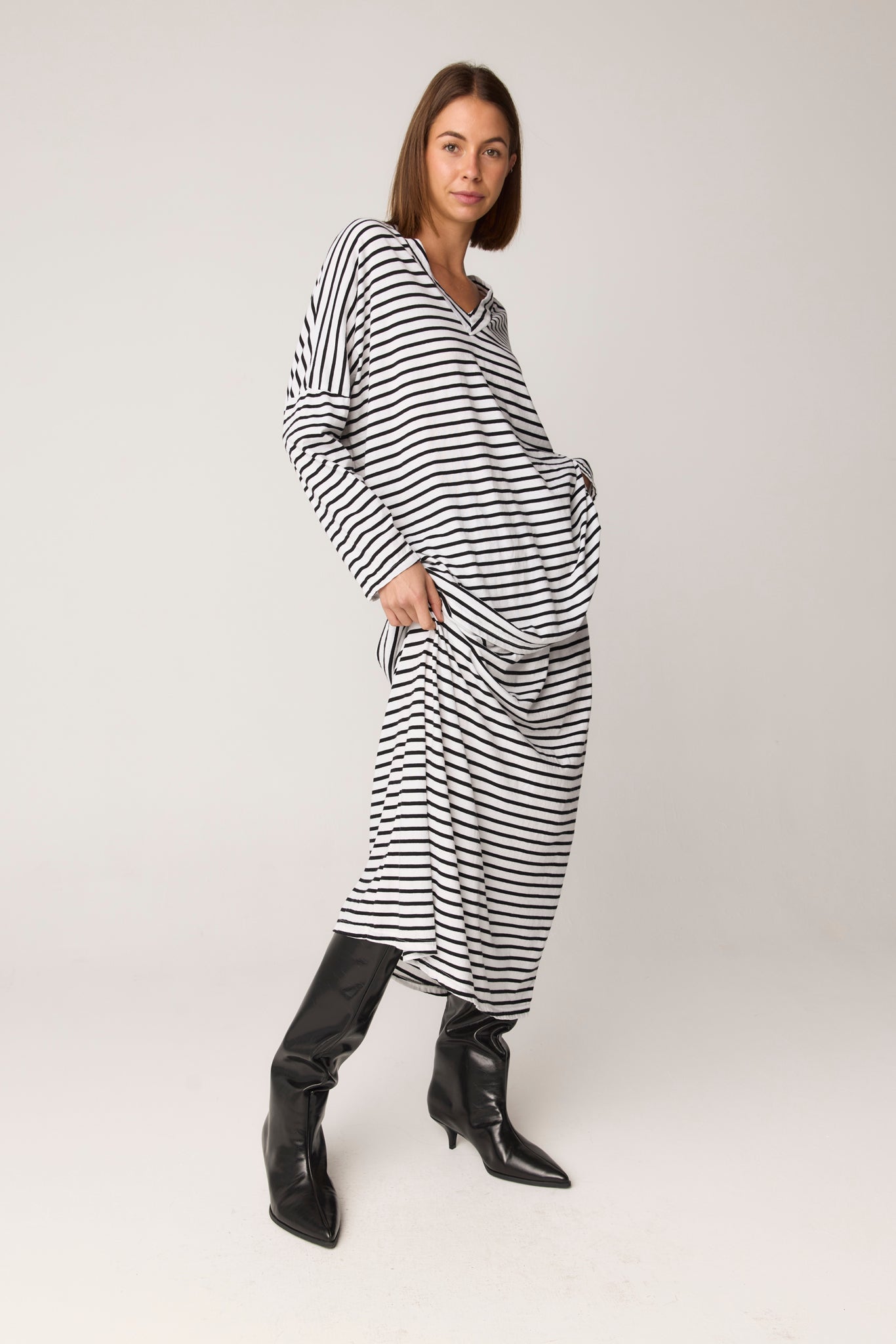 STRIPE SKIRT - BLACK & WHITE