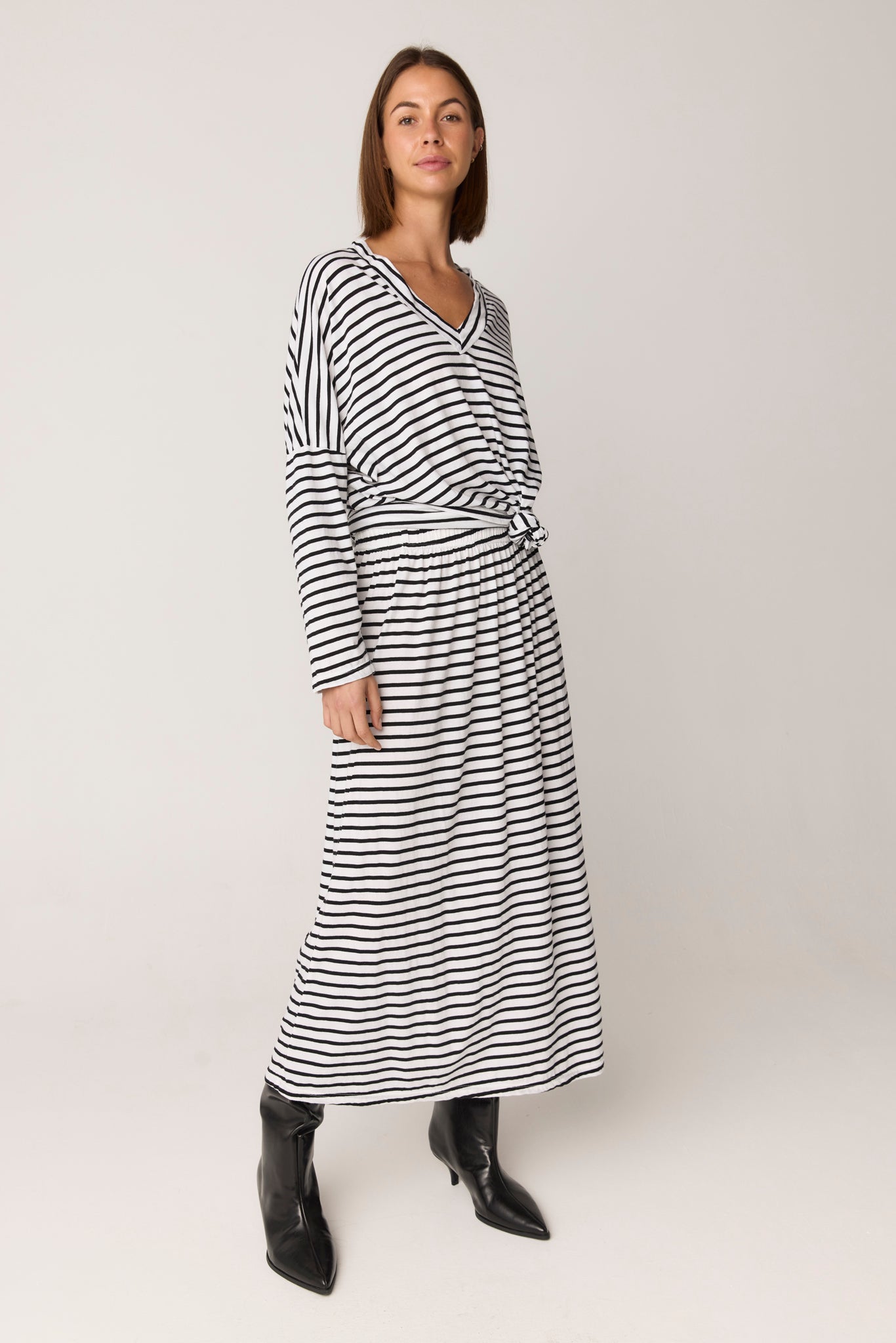 STRIPE SKIRT - BLACK & WHITE