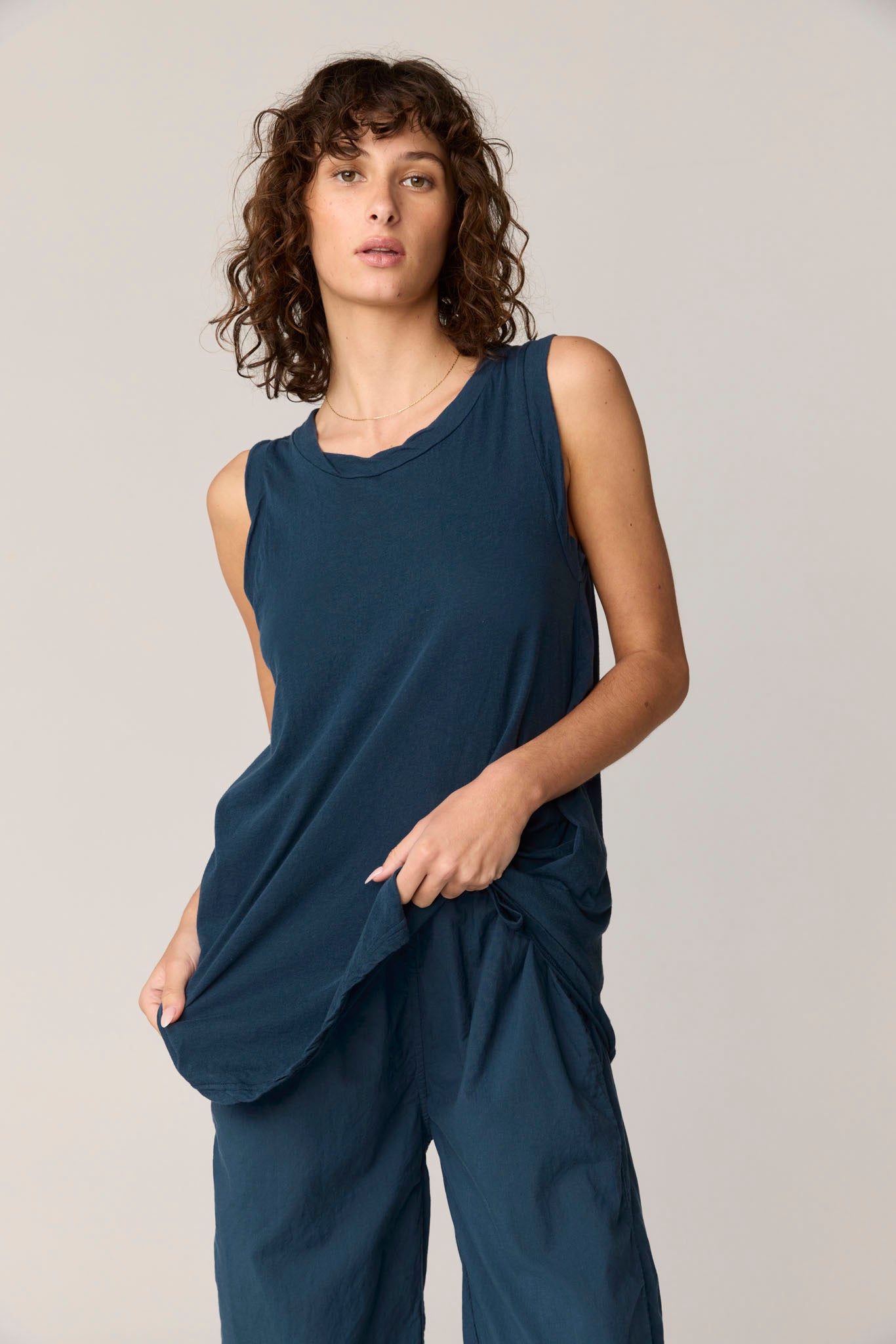 VERY TANK - DARK NAVY