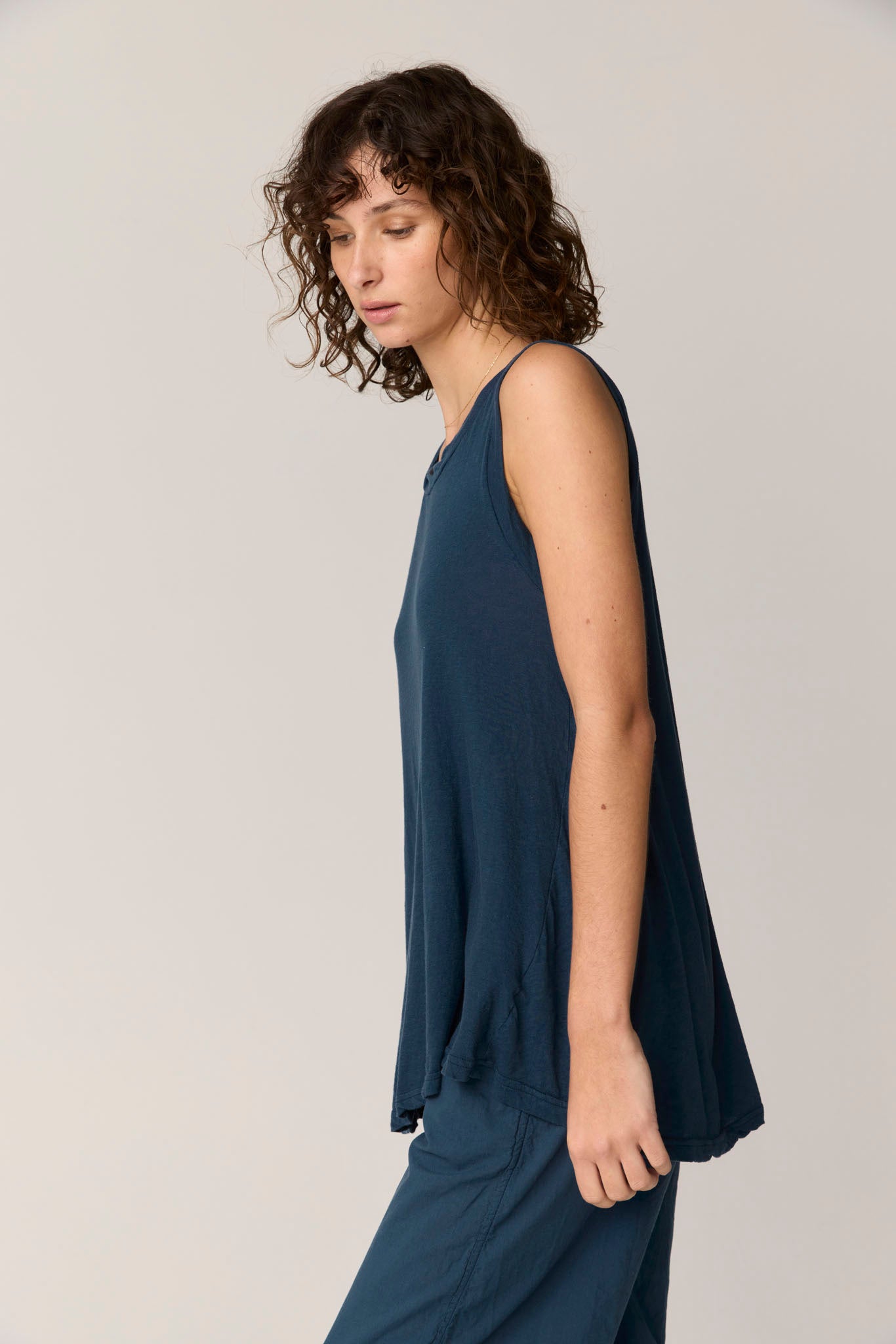 VERY TANK - DARK NAVY